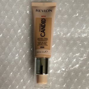 🐶 $4 🐶 Revlon Candid Foundation, 200 Nude